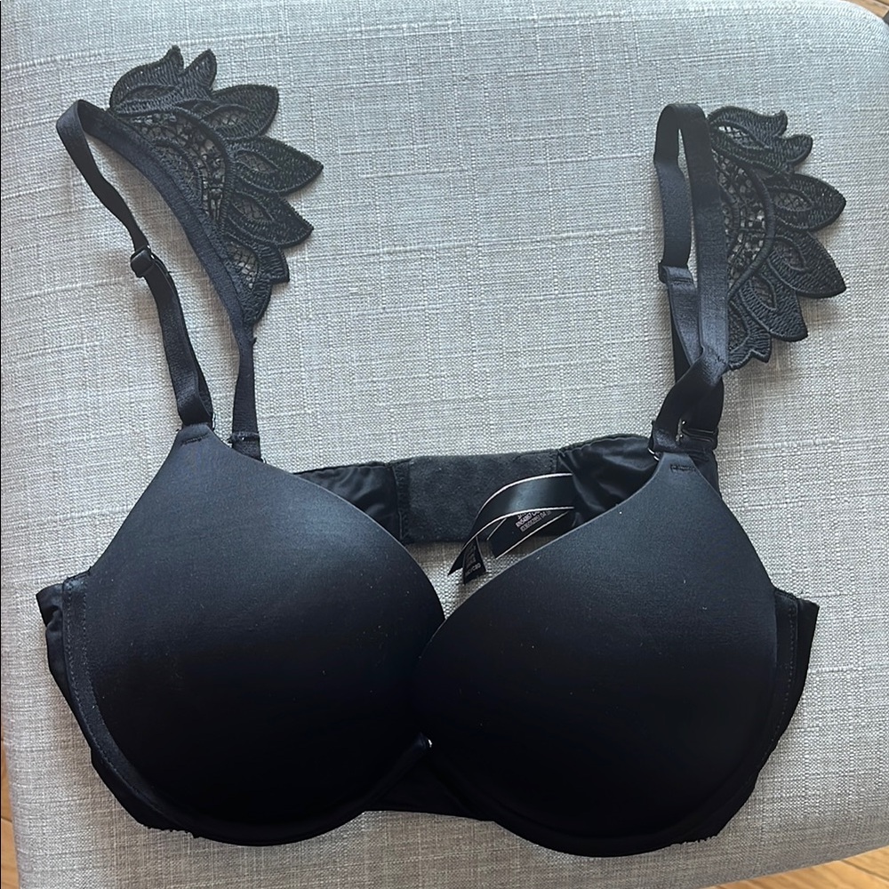 Elegant Black Lace Strap Bra